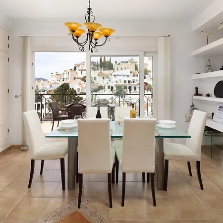 Villa Miramar Burriana 6 Pax Nerja